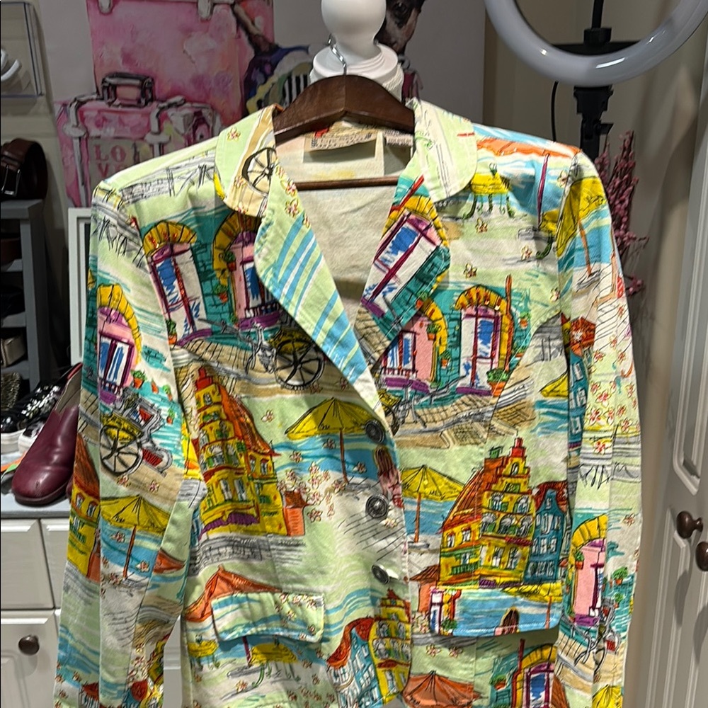 Navy Blazer with Classic Tailoring and Refined Silhouette